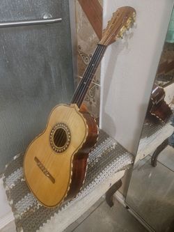 Vihuela ROBERTO MORALES