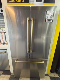 Thor Gordon Ramsay Collection Edition Refrigerator In Stainless Steel With Gold