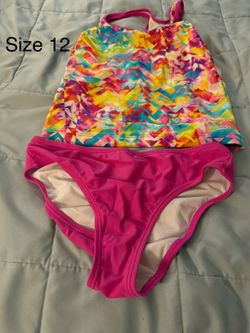 2 pieces swimsuits (girls)