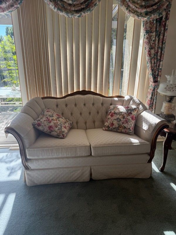 Vintage Living Room Set (7 Piece)