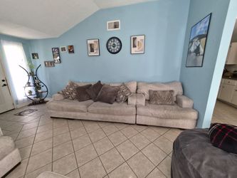 COMPLETE LIVING ROOM SET! 4PC! LIKE NEW! SET DE SALA COMPLETO 4 PIEZAS! COMO NUEVO!