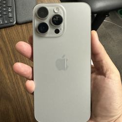 Apple iPhone 15 Pro Max 256gb UNLOCKED 