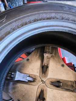 Used tire-225/65/17 include mount and balance