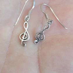 Sterling Silver 925 Music Earrings. Stunning