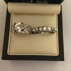 Stunning Wedding Rings Size 7 CZ $10