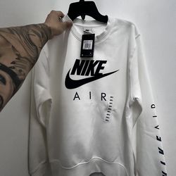 Nike sweater bulk smalls