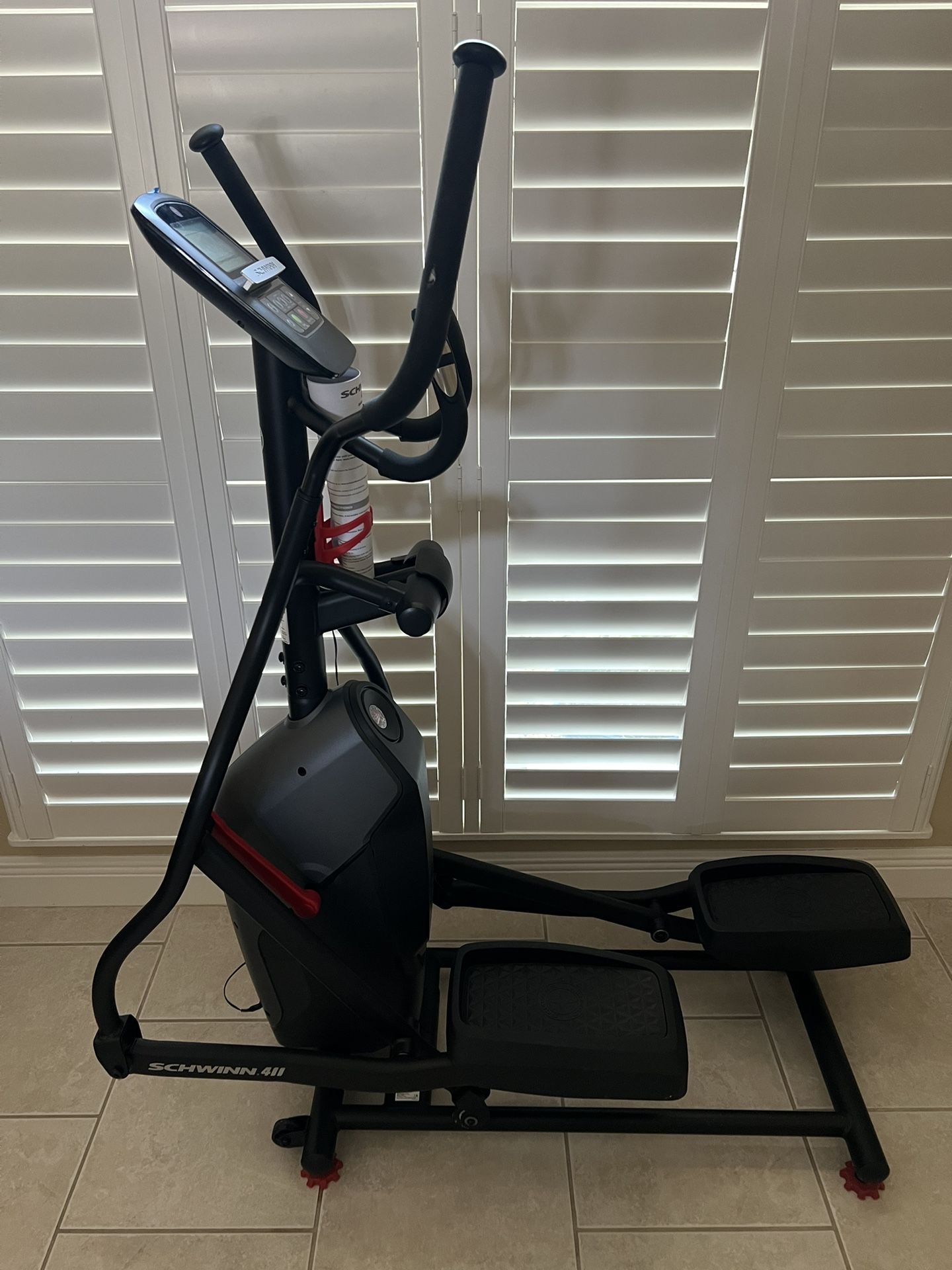 SCHWINN 411 Elliptical (Like New)