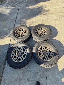 TRD wheels and 265/70/17 tires with their lug nuts