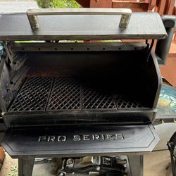  Pit boss, pellet grill Wi-Fi ready connect to your phone or tablet