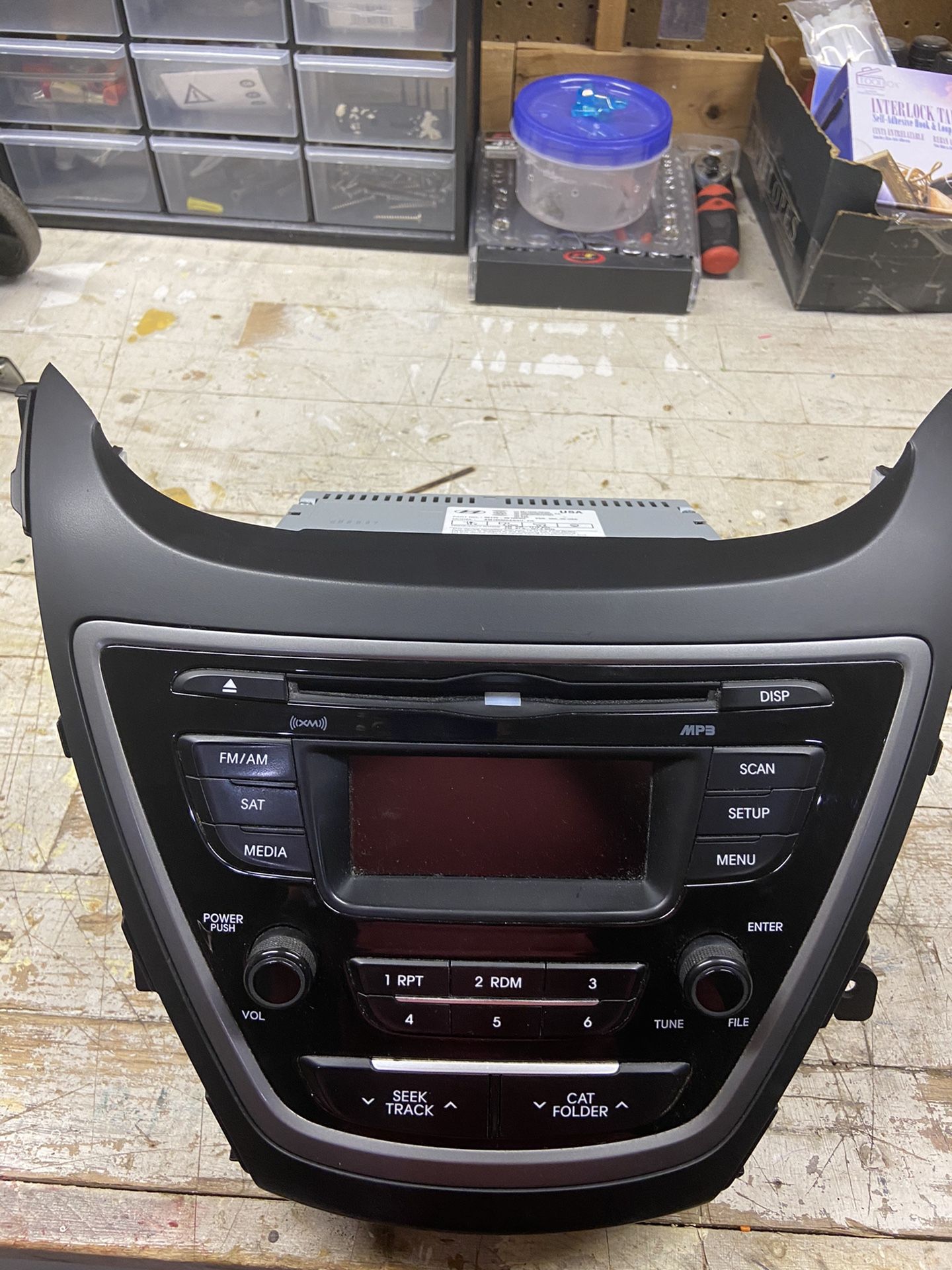 Stock Hyundai Elantra Stereo/Radio