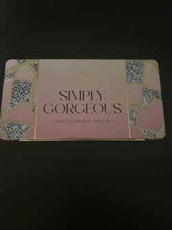 **PARIS HILTON EYESHADOW PALLET**