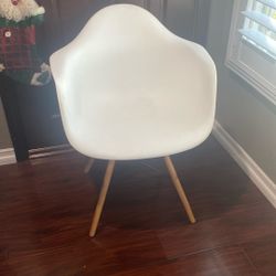 Free  Chair 