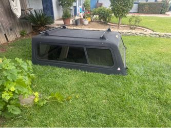Ram 2500 Camper shell with Yakima RoofBar rails