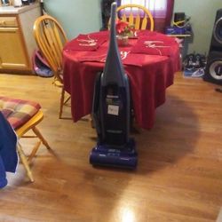 Vacuum Hoover 12 amp motor good Condicion