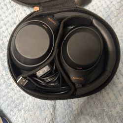 Sony xm4 Headphones 