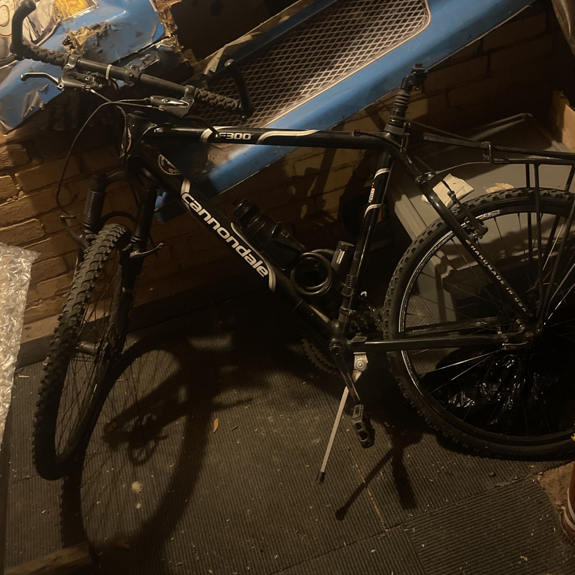 26” Canondale F300 Full Frame And Tires And Wheels Are In Great Shape. Will Need Brake Lines And Pads 600$ Bike 200$ Or Best Offer