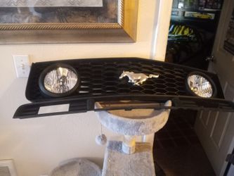 Front Gril  2006 Ford Mustang 