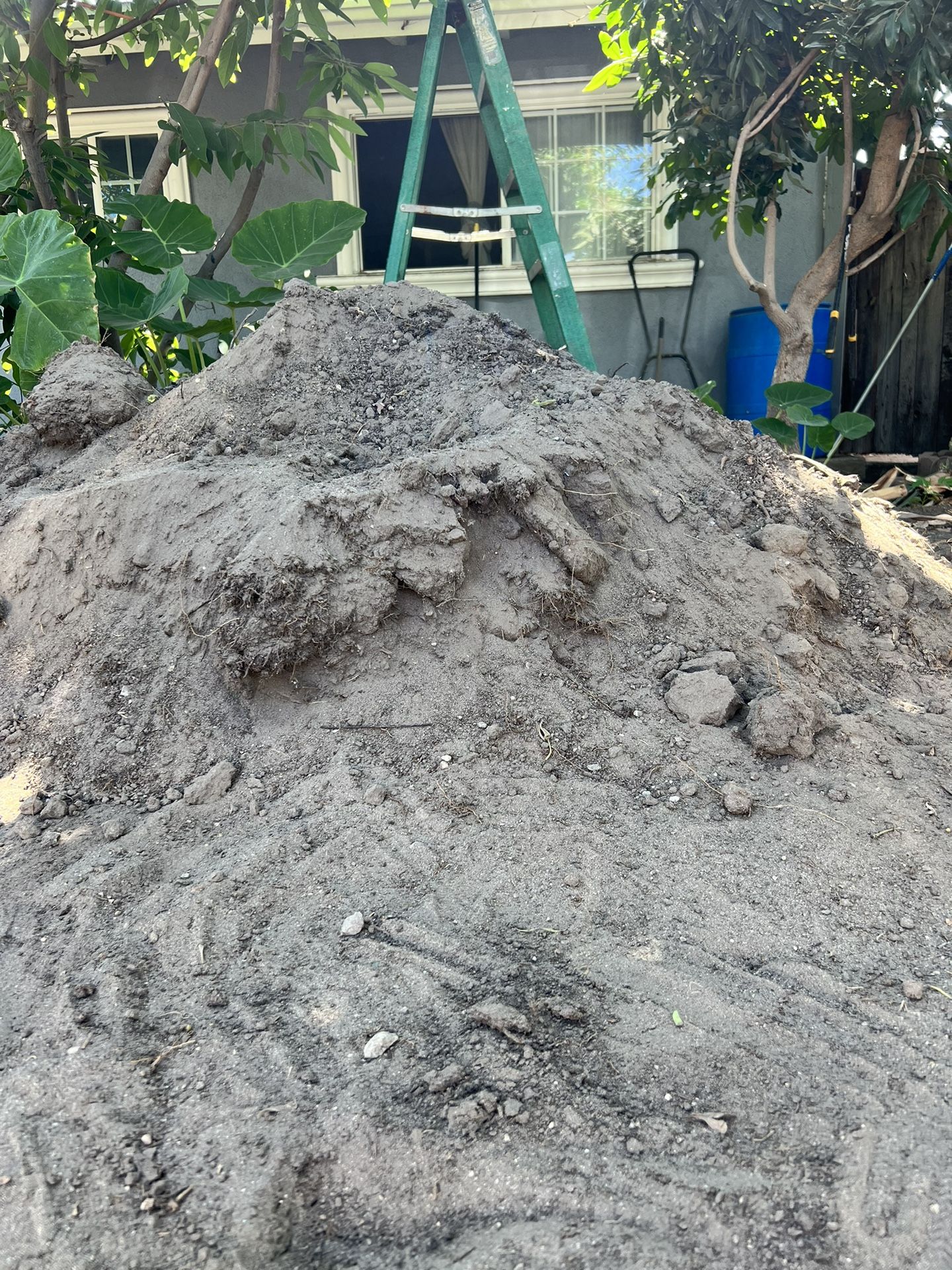 Free Dirt Top Soil Landscaping