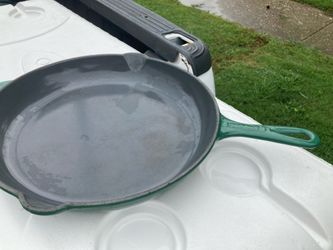 LECREUSET 12” Skillet