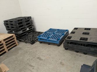 Plastic pallets