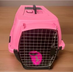 New traveling pink crate