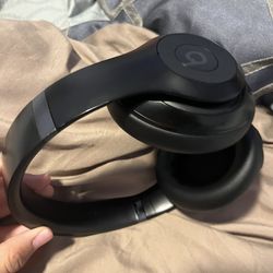 Beats Studio Pro