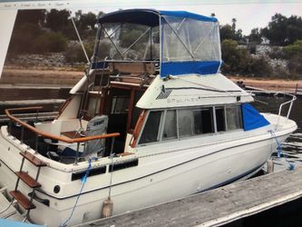 Bayliner command bridge