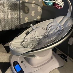 4moms Swing Mamaroo Multi-Motion Baby Swing