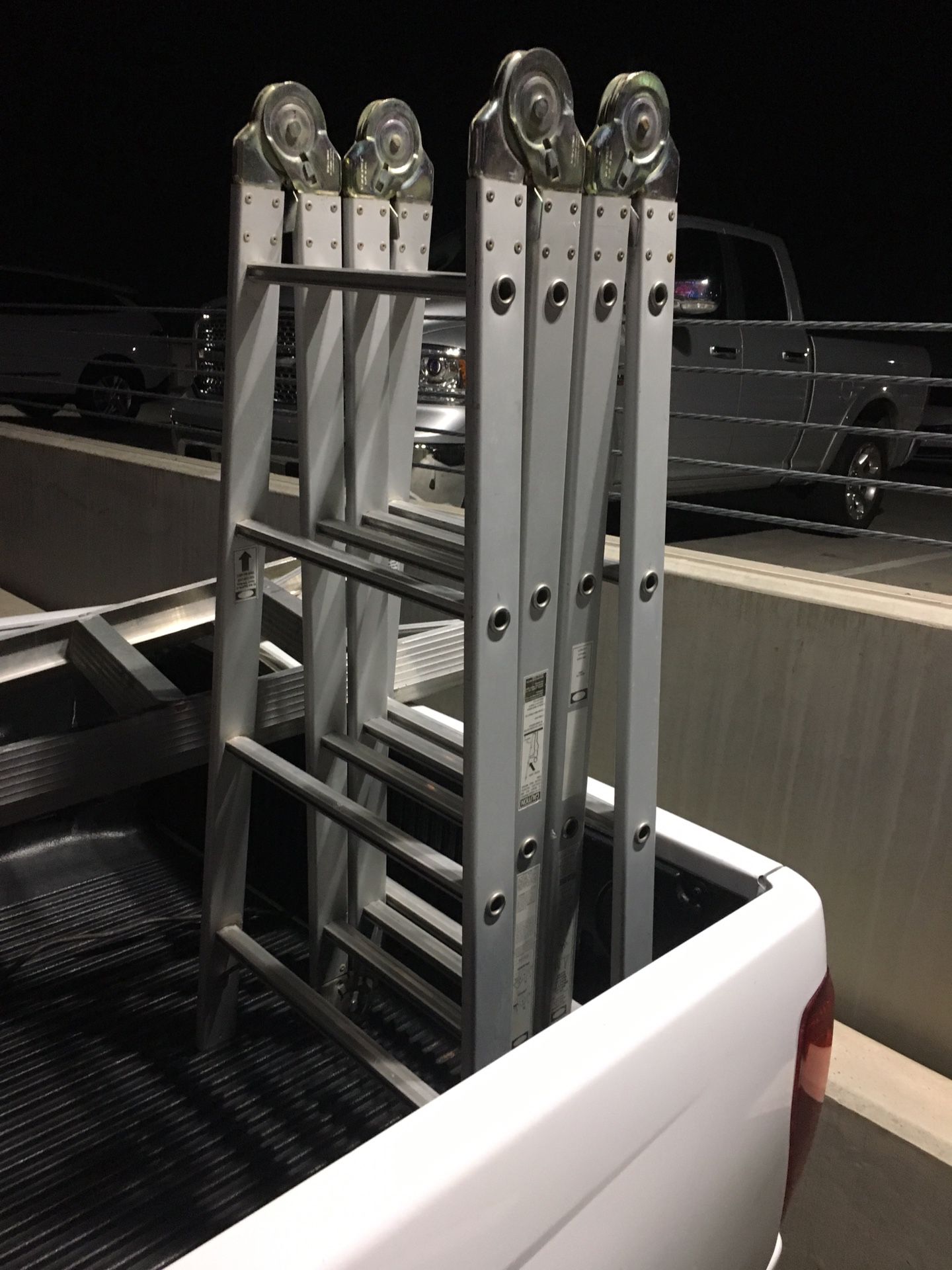 Ladder/versaladder 8’A frame or 16’ exstention