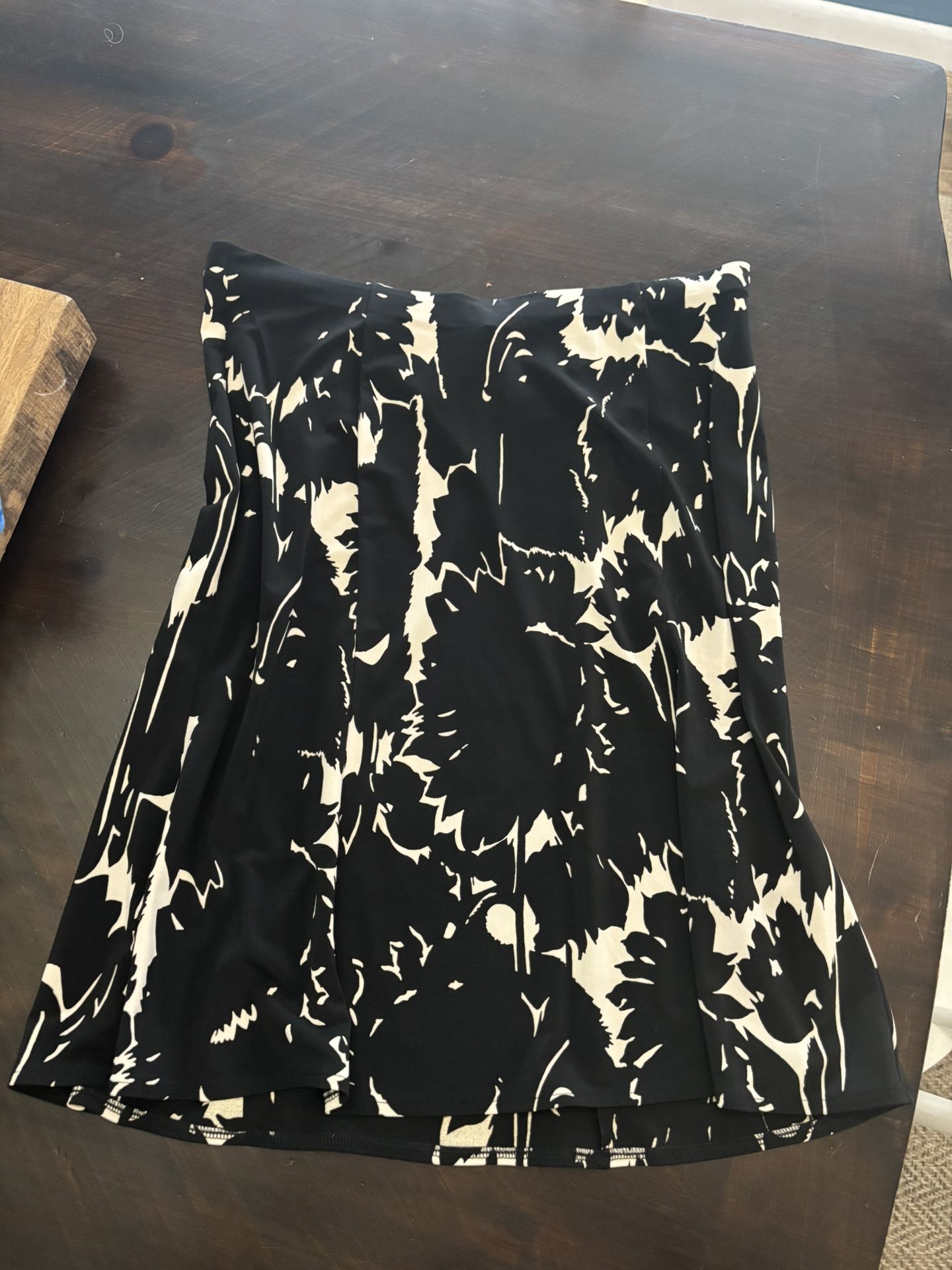 Express skirt size 2 Fits Adorable