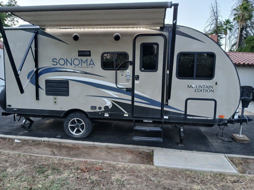 Travel Trailer Sonoma