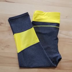 Leggings Yellow/dark Gray Small Worn once Like New