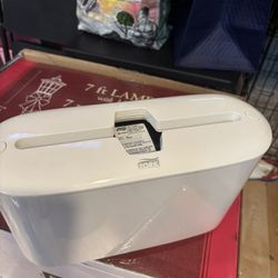 Free Hand towel dispenser