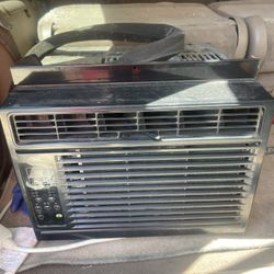 Free - A/C Unit For Small Room 