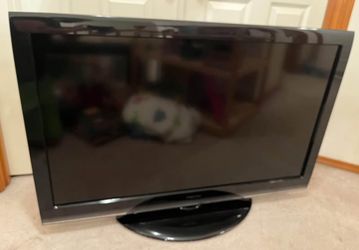 Toshiba 46” 1080p LCD TV w/Remote