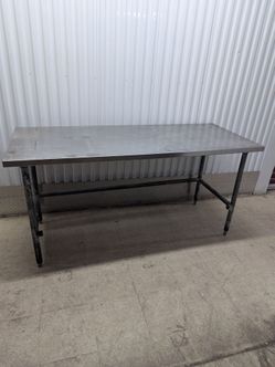 Commercial stainless 6fr table