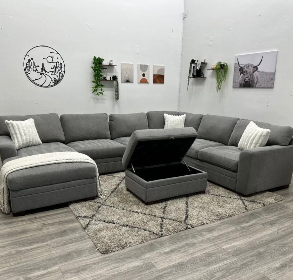 Thomasville Sectional Couch - Free Delivery