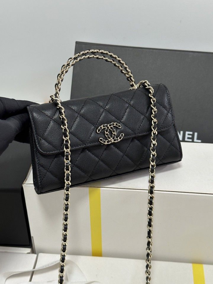 Chanel beauty black makeup bag cosmetic chain quilted leather