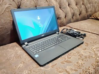 Computer Laptop Acer aspire ES1-533-8gb ram-128gb HD SSD solid-go-od for stud-ents -very fast like new.