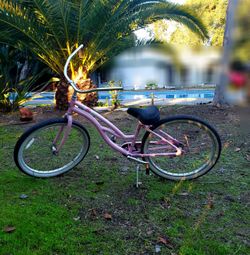 Pink Classic Trek Beach Cruiser