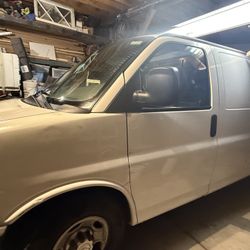 2017 Chevrolet Express 2500