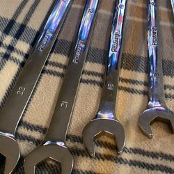 Pittsburg Wrenches