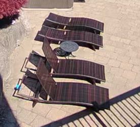 4 Lounge Chairs