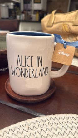 Alice In Wonderland Mug 