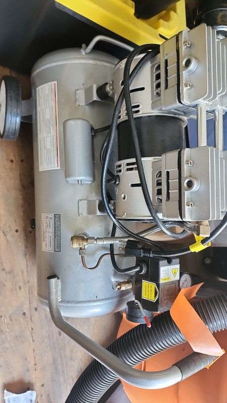 California Air Tools 8010A 1.0 HP Ultra Quiet and Oil-Free Air Compressor, 8 Gallon Aluminum Tank, Lightweight with Wheels, 60 dBA Noise Level