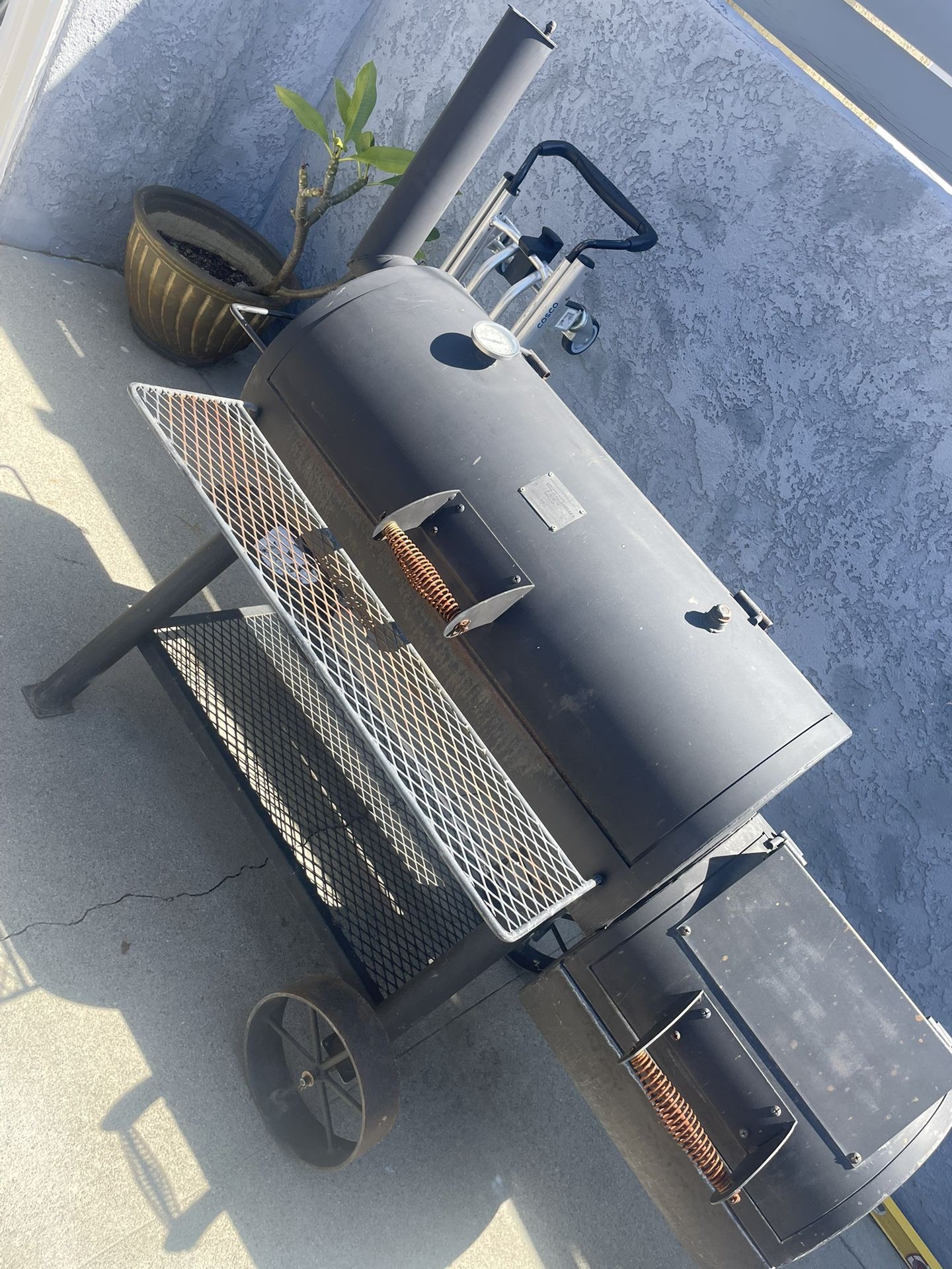 OKLAHOMA JOE'S Charcoal Smoker/Grill in Black