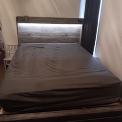 Queen Size Bed For Sale