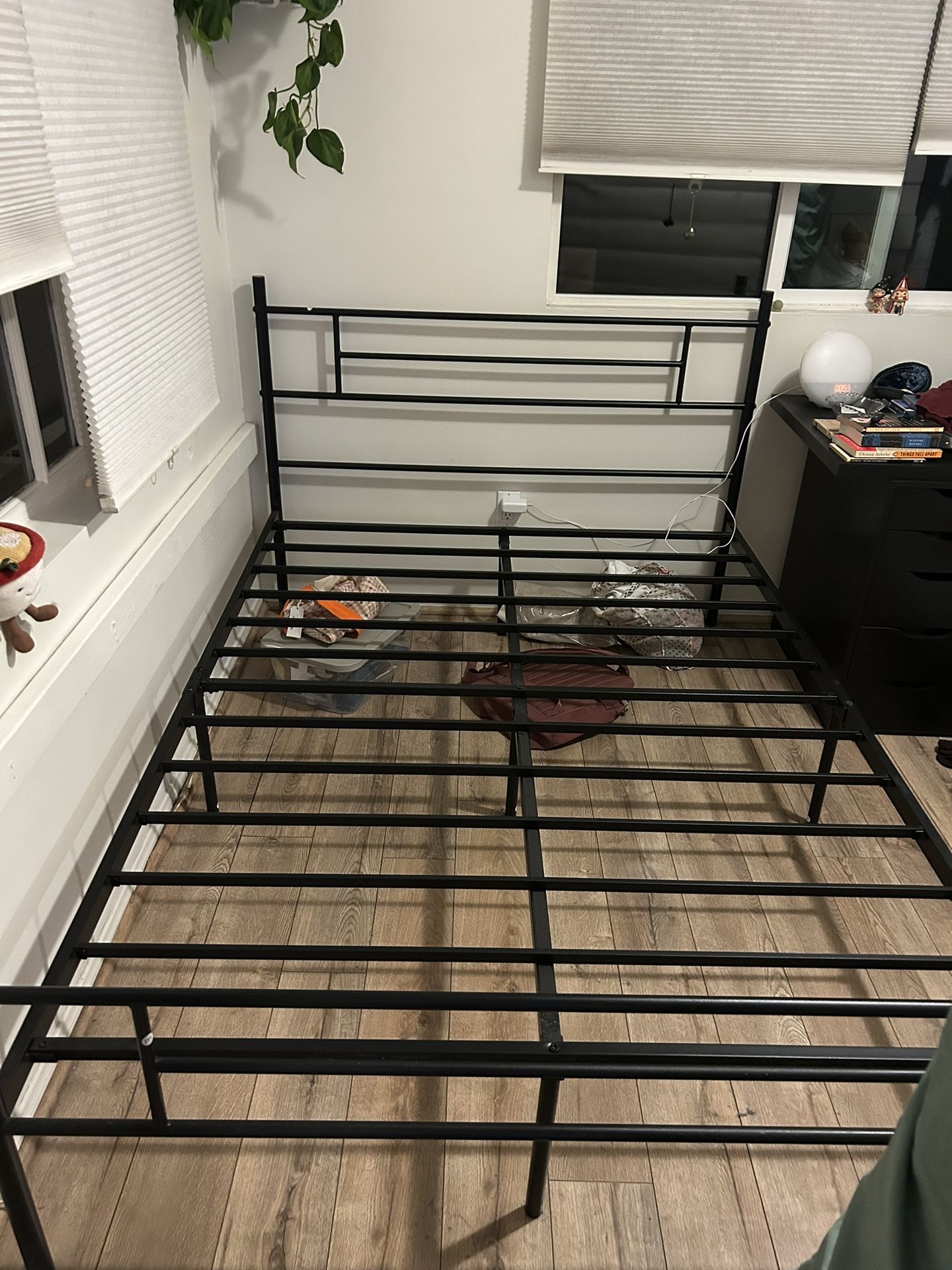 Full bed frame 