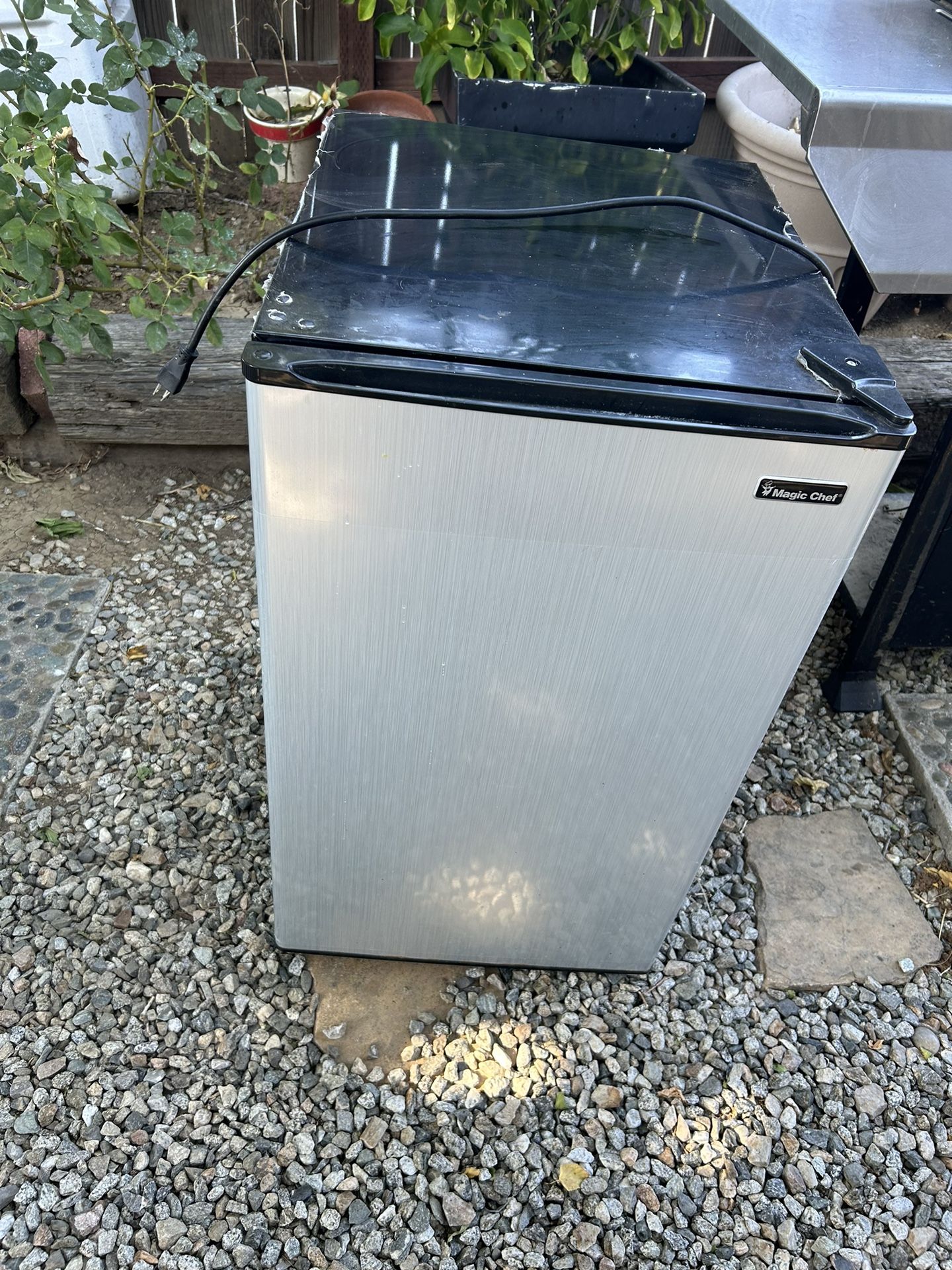 Magic Chef Mini Fridge