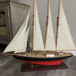 decorative boat 🚤 